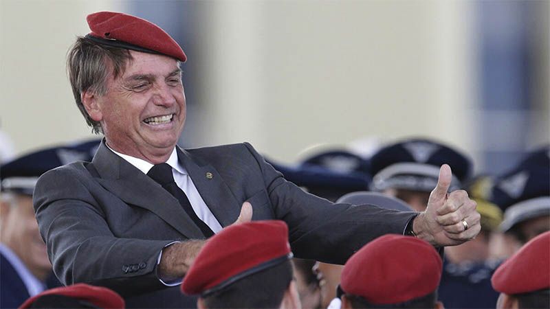 Bolsonaro dice que las Fuerzas Armadas son las que deciden &ldquo;democracia o dictadura&rdquo;