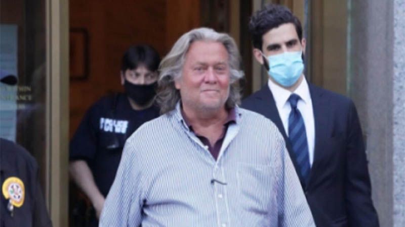 Donald Trump incluye a su ex asesor Steve Bannon entre sus 73 indultos