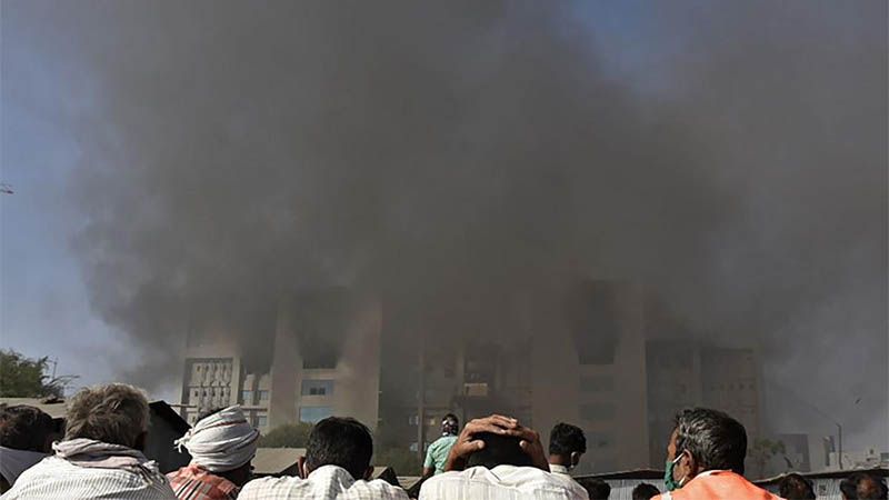 Cinco muertos en incendio en el mayor productor de vacunas del mundo, en India