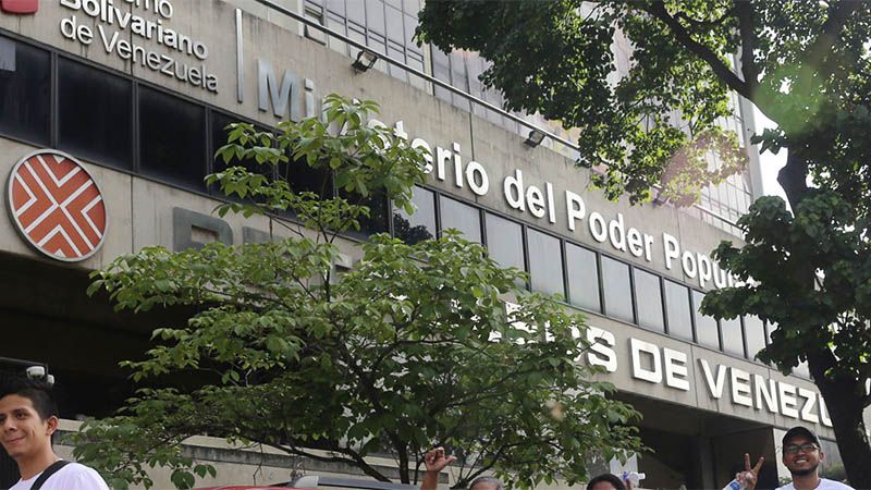 Fiscal&iacute;a de Venezuela condena a dos exgerentes de PDVSA por entregar informaci&oacute;n a EEUU