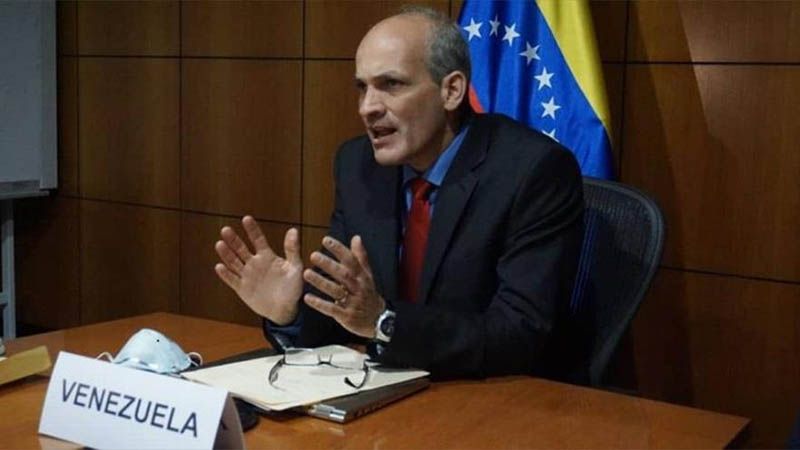 Venezuela e Ir&aacute;n suscriben pactos para reforzar transporte a&eacute;reo
