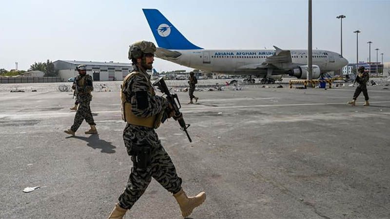 Reino Unido negocia con los talibanes salida segura de sus ciudadanos y colaboradores