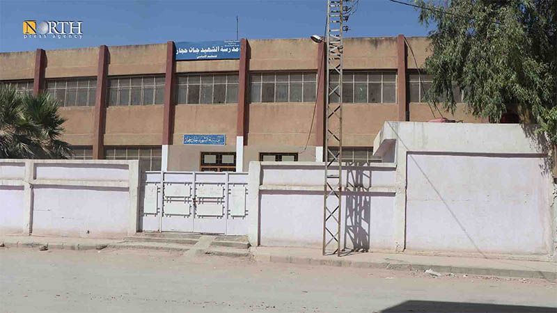 Milicia proestadounidense cierra dos mil escuelas en las zonas que controla en Siria