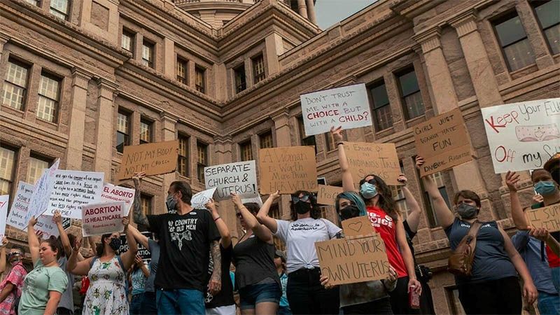 Un juez federal de Texas bloquea la ley que proh&iacute;be el aborto a partir de las seis semanas