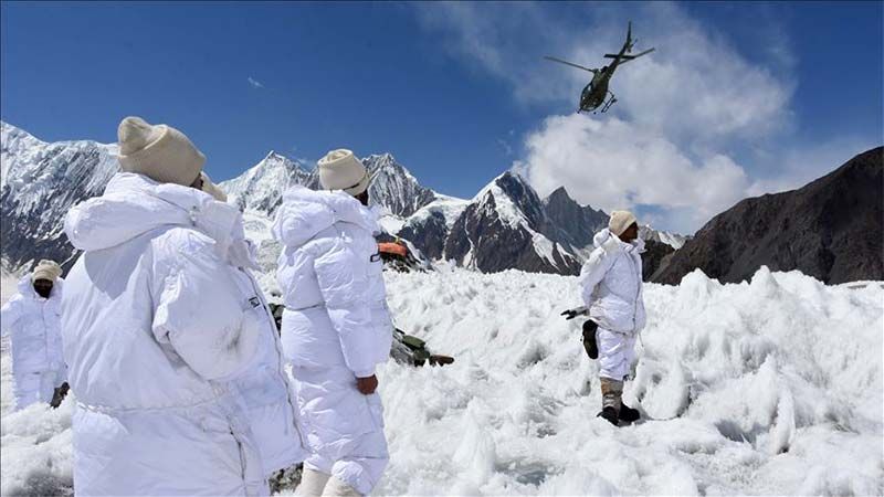 Mueren dos militares paquistan&iacute;es por un accidente de helic&oacute;ptero sobre una zona disputada con India