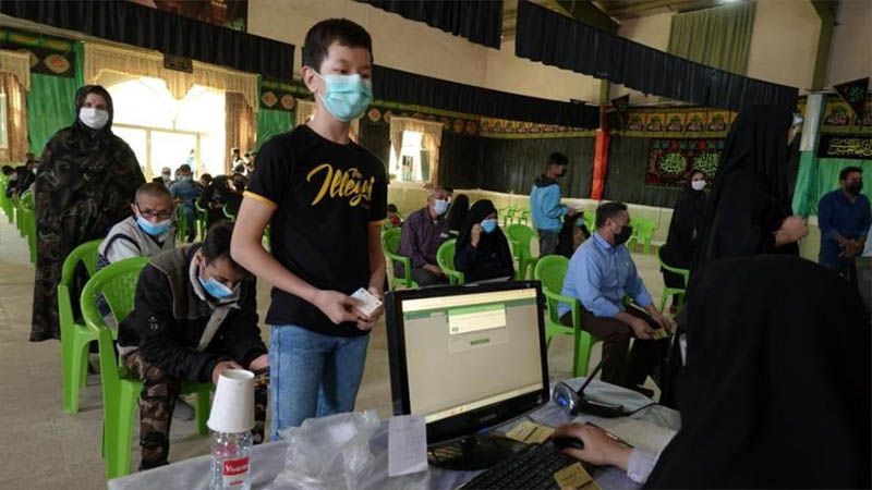 La Cruz Roja e Ir&aacute;n lanzan un plan para vacunar a migrantes afganos