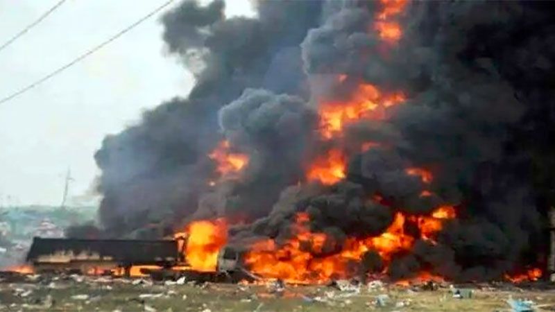 Al menos 100 muertos en un incendio de una refiner&iacute;a ilegal en Nigeria