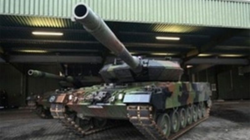 Alemania muestra los tanques que entregar&aacute; a Ucrania