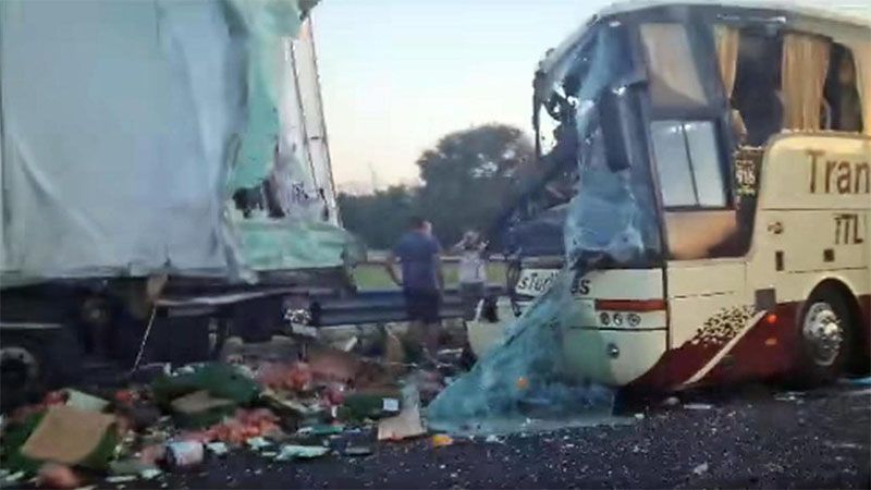 Decenas de ucranianos heridos tras el choque de un autob&uacute;s y un cami&oacute;n en el norte de Italia