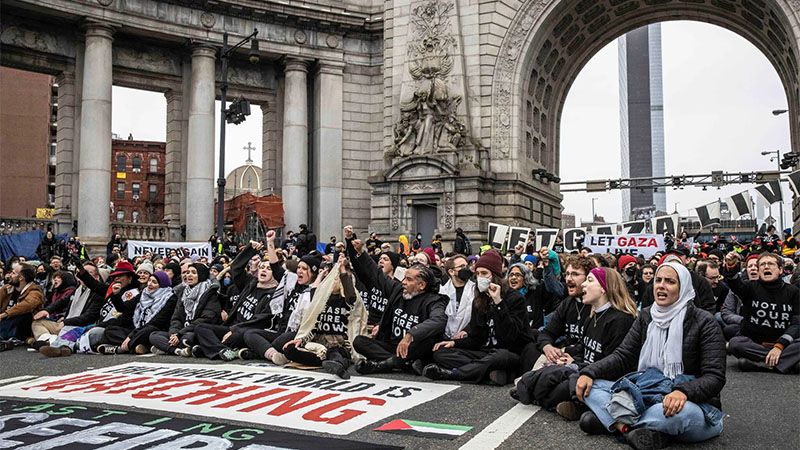 Manifestantes en Nueva York piden alto el fuego permanente en Gaza