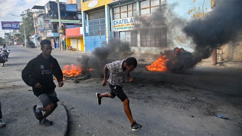 El personal diplom&aacute;tico de EEUU, Alemania y la UE evac&uacute;a Hait&iacute; en medio del caos
