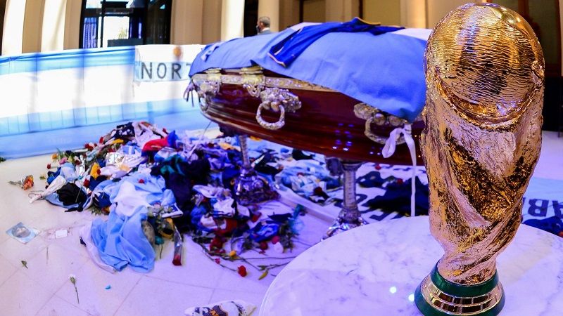 Los hijos de Maradona piden a la justicia trasladar su cuerpo a un mausoleo en Buenos Aires