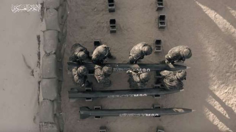 Al-Qassam dispara varios cohetes contra &lsquo;Tel Aviv&rsquo; en respuesta a las masacres sionistas