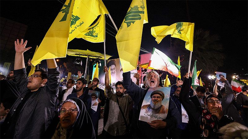 Los iran&iacute;es celebran en las calles el lanzamiento de misiles contra objetivos israel&iacute;es