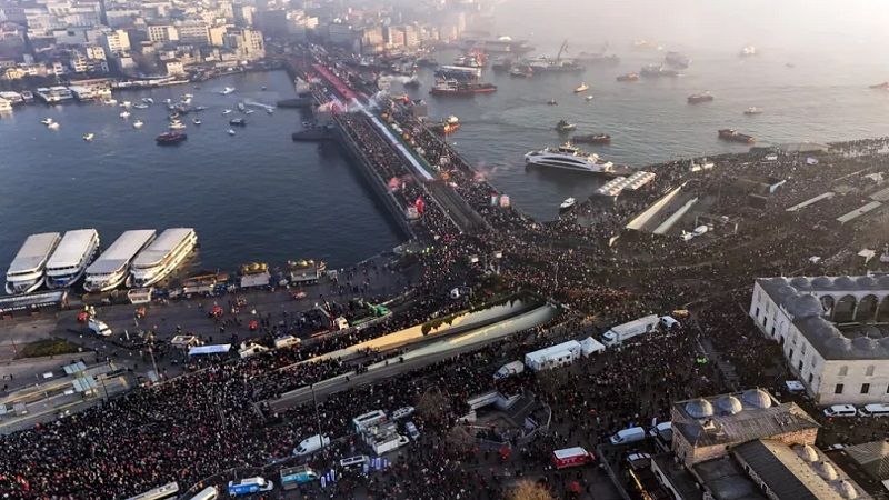 M&aacute;s de 400.000 personas se concentran en Estambul en apoyo a Gaza