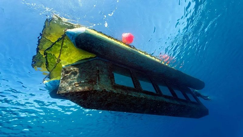 Mueren seis personas tras hundirse un submarino tur&iacute;stico en Egipto