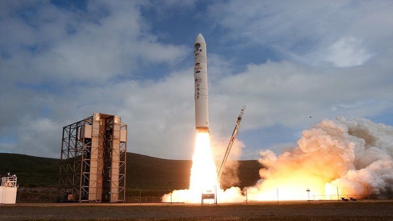 EEUU pone en &oacute;rbita m&uacute;ltiples sat&eacute;lites esp&iacute;as