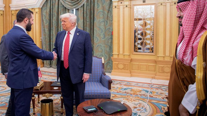 Trump pide a Siria que normalice relaciones con el r&eacute;gimen sionista tras levantar las sanciones