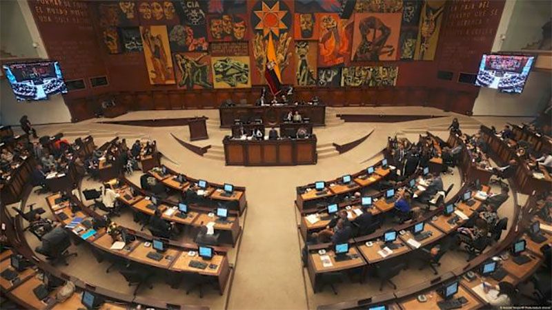 Congreso de Ecuador aprueba instalaci&oacute;n de bases militares extranjeras