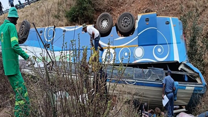 Mueren 40 personas por el accidente de un autob&uacute;s en Sud&aacute;frica