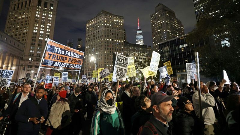 Neoyorquinos protestan contra las redadas migratorias del ICE
