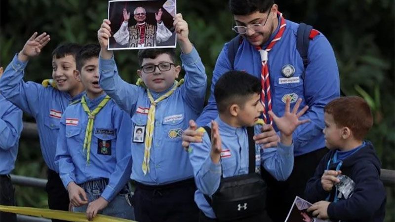 Los Scouts Imam Mahdi de Hezbol&aacute; dan la bienvenida al Papa L&eacute;on XIV (video)