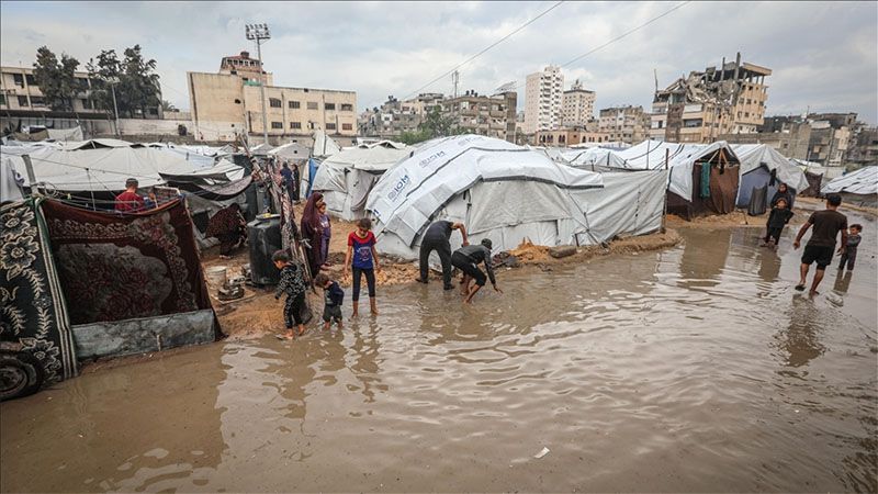 El temporal inunda las tiendas de campa&ntilde;a de refugiados en Gaza