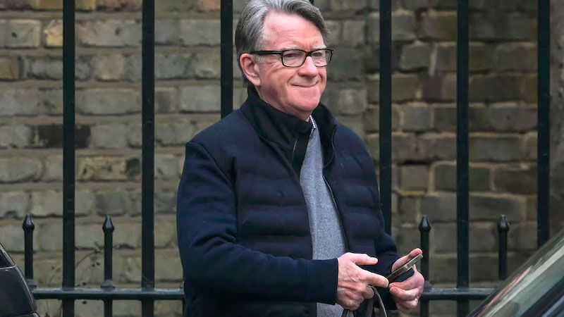 El exembajador brit&aacute;nico en EEUU es arrestado tras las revelaciones del caso Epstein