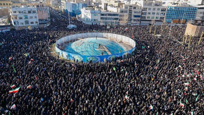 Los iran&iacute;es expresan su dolor por el martirio de su L&iacute;der el ayatol&aacute; Seyed Ali Jamenei