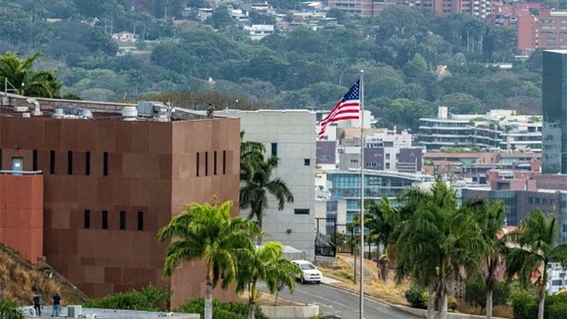 La bandera de EEUU vuelve a Venezuela despu&eacute;s de siete a&ntilde;os