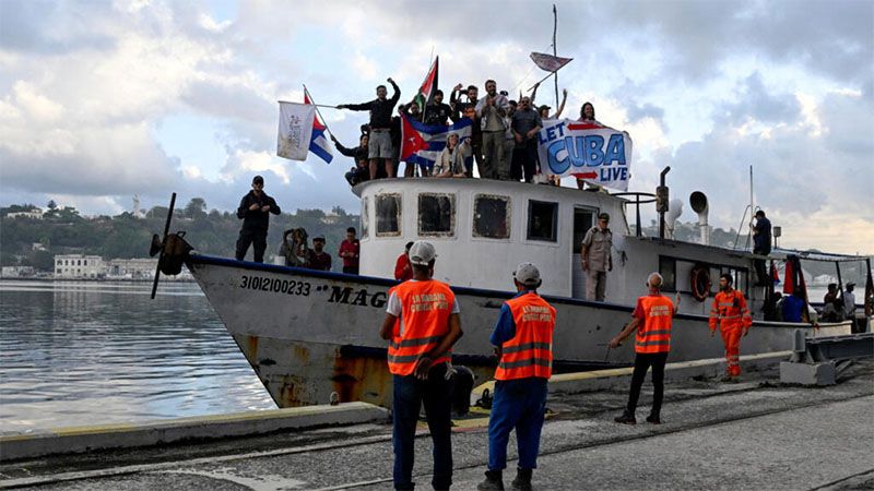 Llega a Cuba el primer barco con ayuda humanitaria