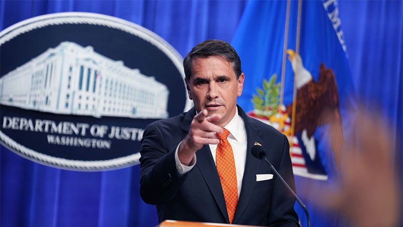 Estados Unidos amenaza a quienes compren petr&oacute;leo iran&iacute;