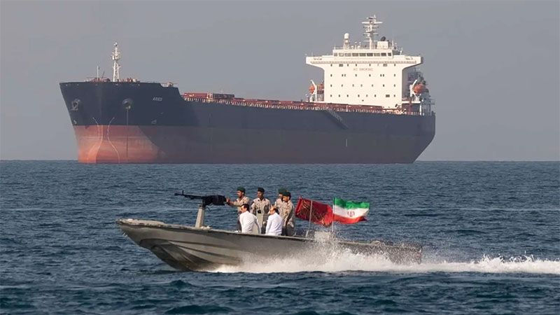 Ir&aacute;n autoriza el paso de 31 barcos por el estrecho de Ormuz