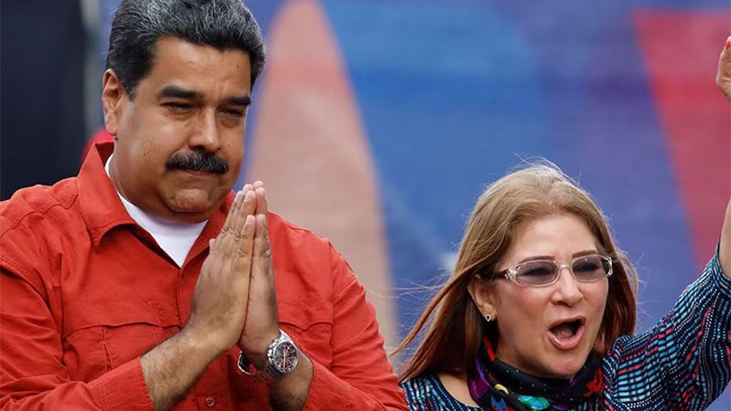 Maduro y su esposa env&iacute;an un mensaje desde la c&aacute;rcel en Estados Unidos