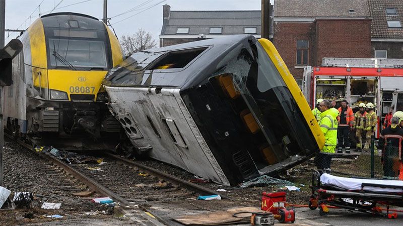 Varios muertos en la colisi&oacute;n de un tren con un autob&uacute;s escolar en B&eacute;lgica