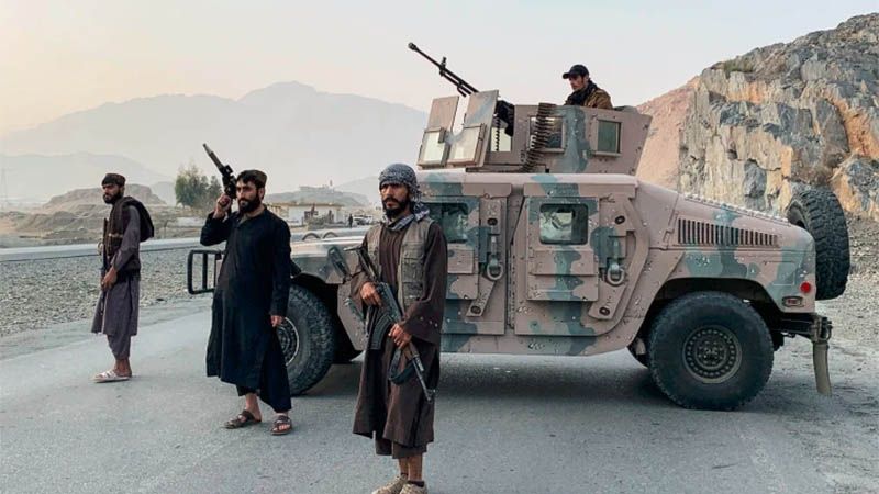 Los talibanes denuncian 30 civiles muertos y 40 heridos en un bombardeo paquistan&iacute;
