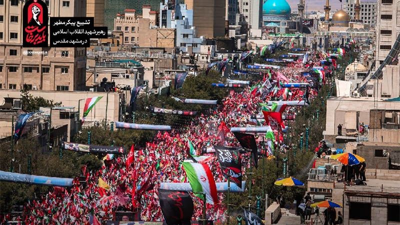 Un diluvio humano inunda Mashad en la despedida del L&iacute;der m&aacute;rtir