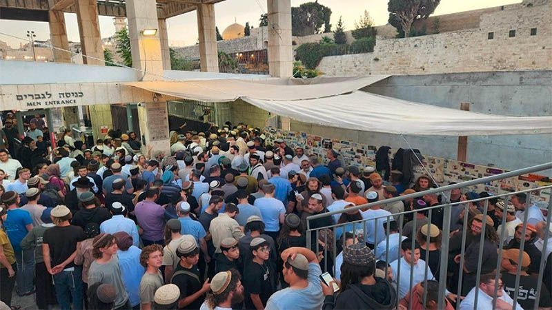 M&aacute;s de 2.500 colonos israel&iacute;es asaltan la Mezquita de Al Aqsa en la ocupada Palestina