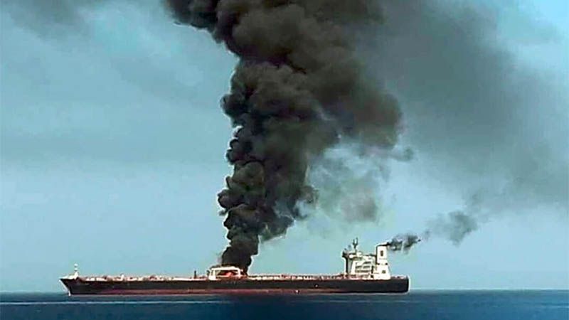 Yemen golpea un petrolero saud&iacute; que desoy&oacute; las advertencias