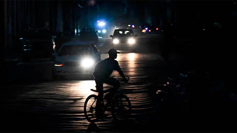 Nuevo apag&oacute;n nacional sacude a Cuba