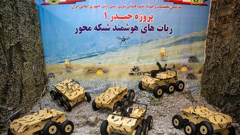 Ejército iraní muestra nuevos equipos militares de fabricación nacional