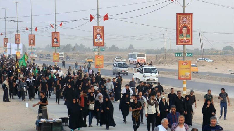 En fotos: Peregrinos caminan hacia Karbala para conmemorar el Arbaín del Imam Hussein (P)