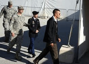 El soldado Manning comparece ante la justicia militar