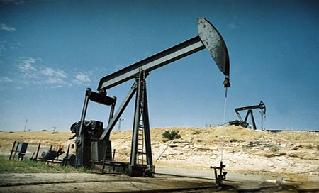 El barril de petróleo puede bajar hasta los 45 dólares 